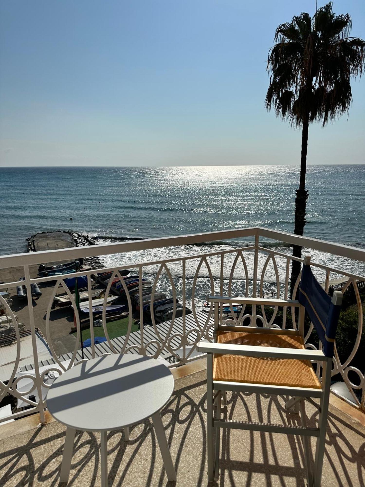 Hotel Golfo E Palme Diano Marina Exterior photo