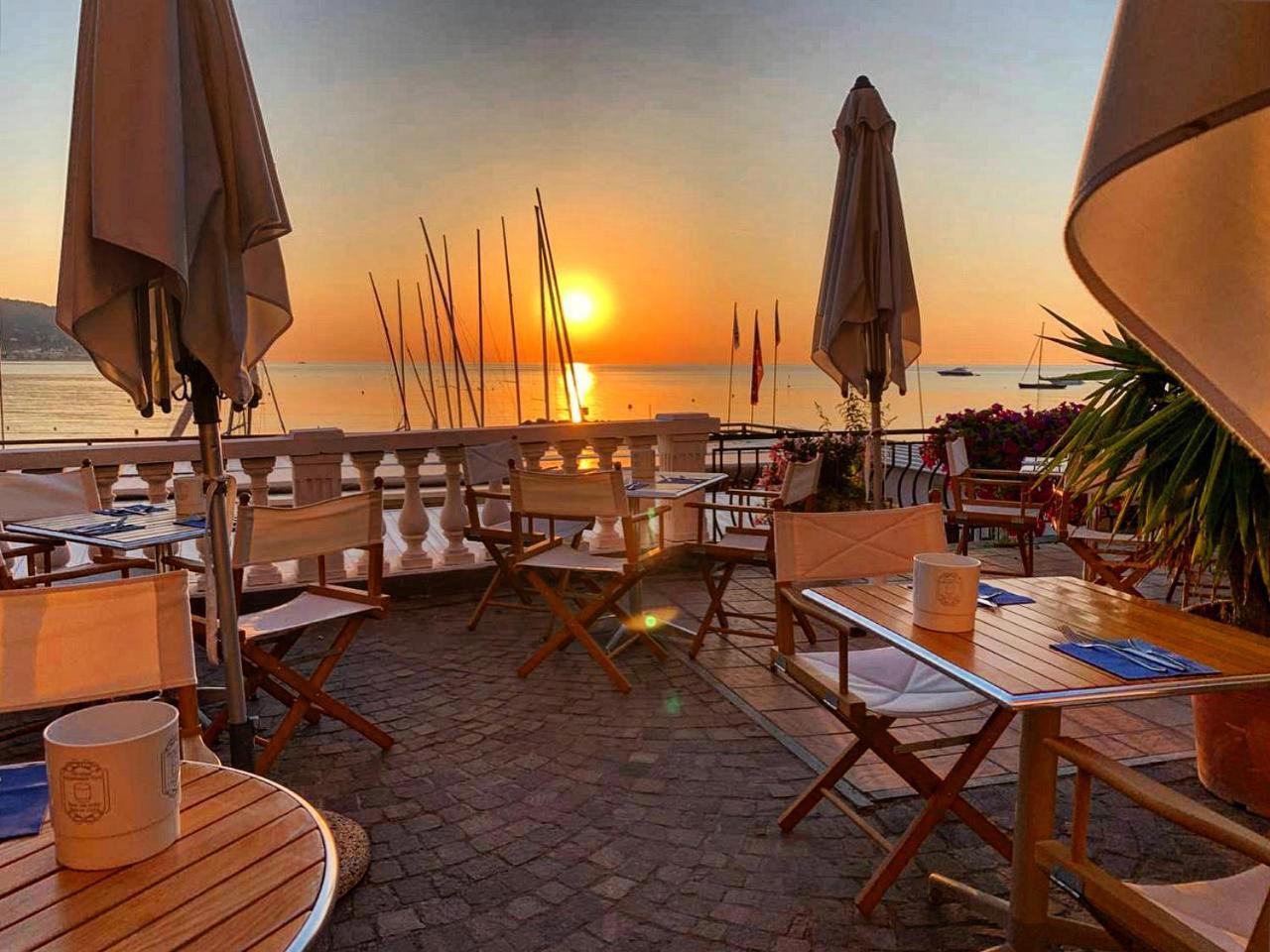 Hotel Golfo E Palme Diano Marina Exterior photo