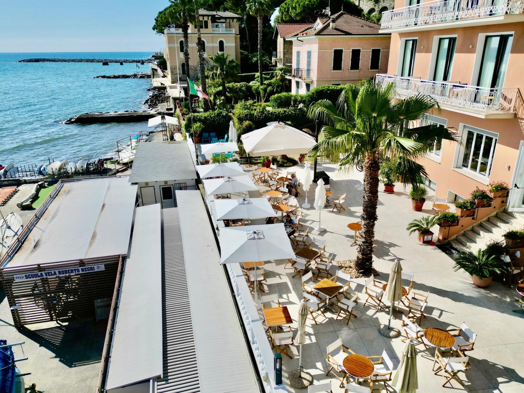 Hotel Golfo E Palme Diano Marina Exterior photo